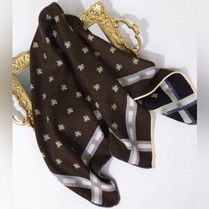 NWOT 30% Silk, 70% Wool Blend Bandana scarf herringbone bees